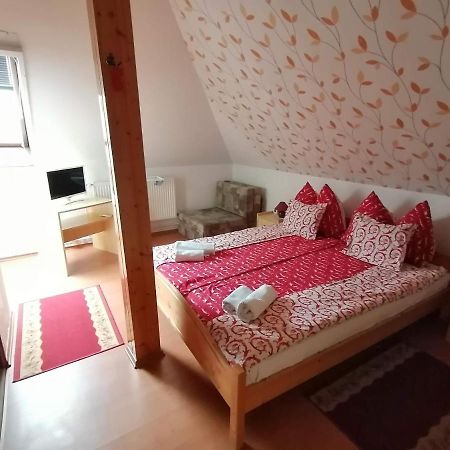 Joos Apartman Sárvár Exteriör bild