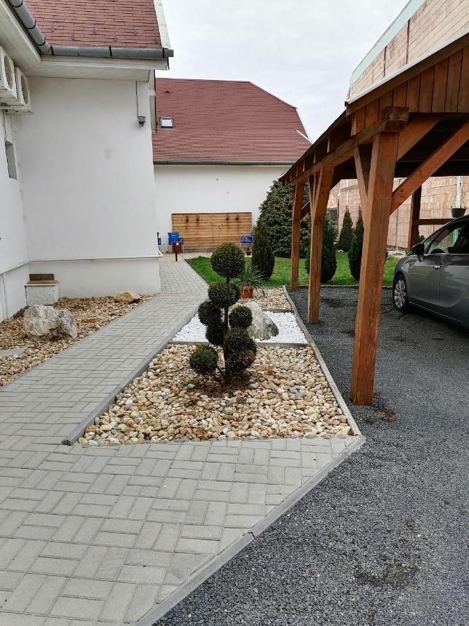 Joos Apartman Sárvár Exteriör bild