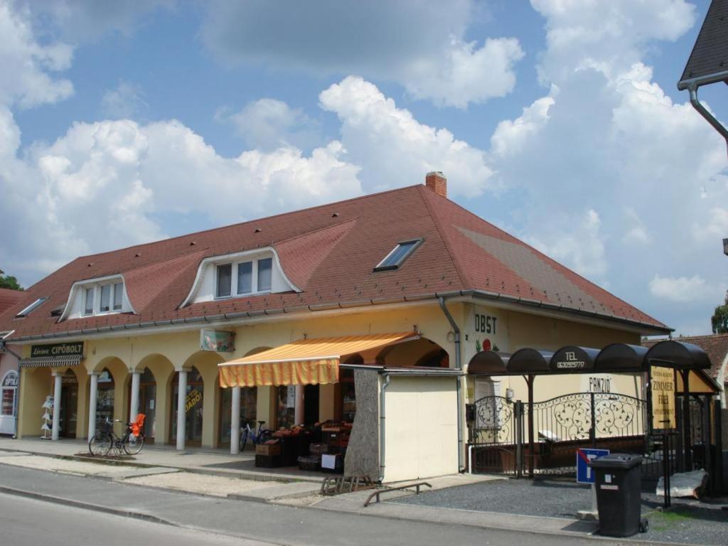 Joos Apartman Sárvár Exteriör bild